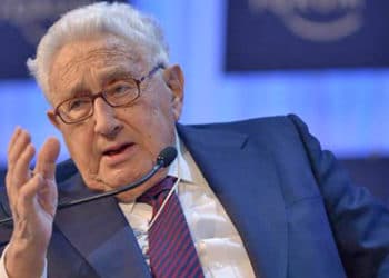 Para Henry Kissinger, China y EEUU, tienen menos de 10 años, para corregir el rumbo. Ambas naciones consideran que la otra representa un peligro.