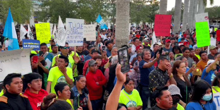 El grito de los inmigrantes: "Sin nosotros no hay Florida