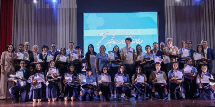 Chacao reconoció Excelencia Educativa de 480 alumnos de las escuelas nacionales, municipales y privadas