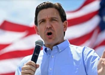 DeSantis pide "restaurar la cordura" en su discurso en Nevada