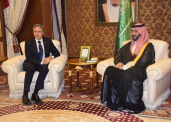 Blinken y príncipe saudita acuerdan ahondar cooperación económica y luchar contra el terrorismo