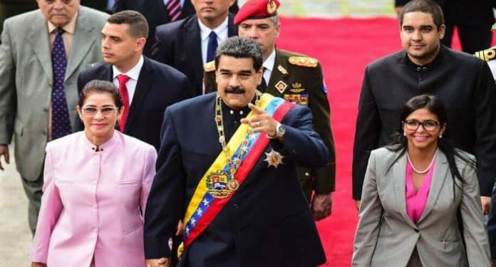 Miguel Henrique Otero, desde España, habla de un "país secuestrado por una corporación criminal"