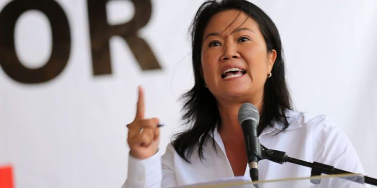 Perú: Tribunal le prohíbe a Keiko Fujimori salir del país