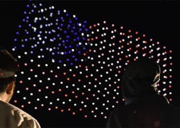 Los drones se están adueñando de los cielos nocturnos, para celebrar infinidad de festividades, en todo el planeta.