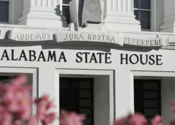 Demócratas denuncian mapa parlamentario en Alabama por "ignorar" a afroamericanos