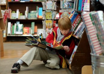 Republicanos condenan a asociación bibliotecaria por "promover pornografía entre niños"