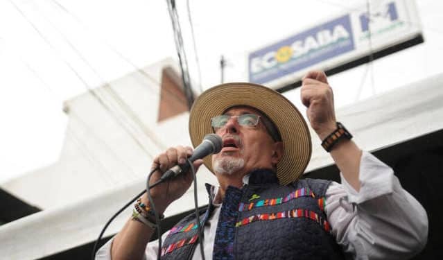 Bernardo Arévalo lidera la intención al voto en elecciones de Guatemala, según encuesta