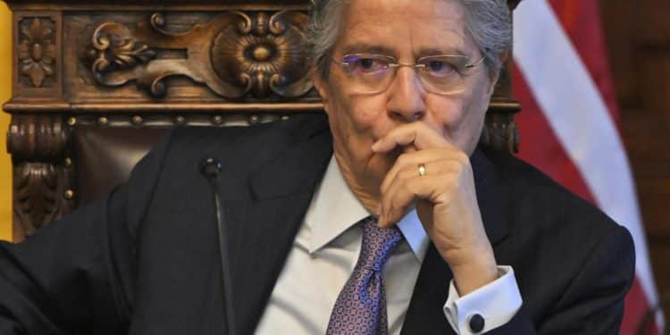 Presidente de Ecuador solicitó apoyo al FBI para investigar asesinato de Fernando Villavicencio