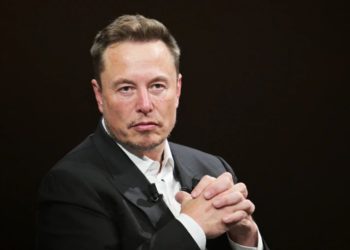 Si tu jefe te despide porque no le gusta lo que publicas en X, Elon Musk te pagará los abogados