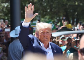 Trump comparecerá ante la justicia de Georgia: Juez fija fianza de $200,000