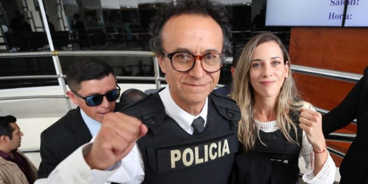 Christian Zurita, el nuevo sucesor de Villavicencio en la candidatura presidencial de Ecuador