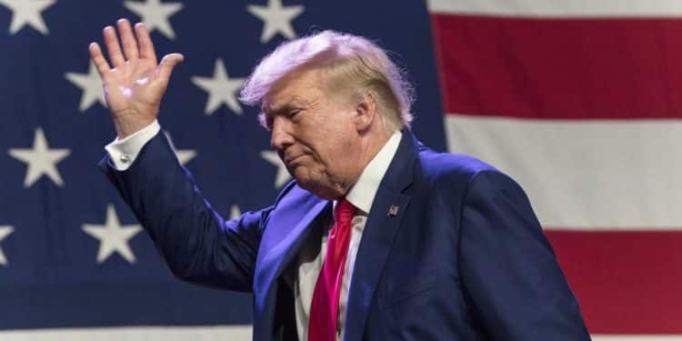 Trump lidera al Partido Republicano en Iowa, y su control aumentó desde la última acusación