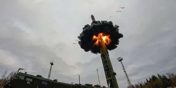 Una guerra nuclear es "inevitable", aseguró militar ruso sobre guerra con Ucrania