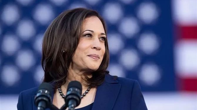Apoyo al aborto y libros LGBTQ+ para las escuelas, la agenda de Kamala Harris en su gira universitaria