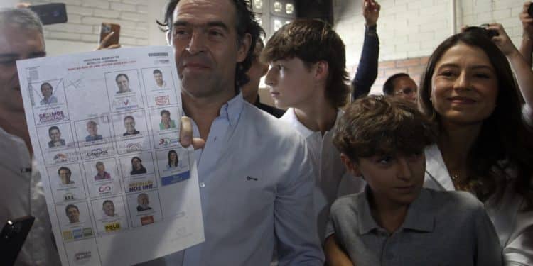 Izquierda en el poder de Colombia pierde elecciones en principales ciudades