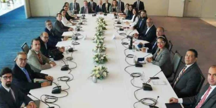 Fuentes confirmaron relanzamiento del diálogo entre oposición venezolana y chavismo