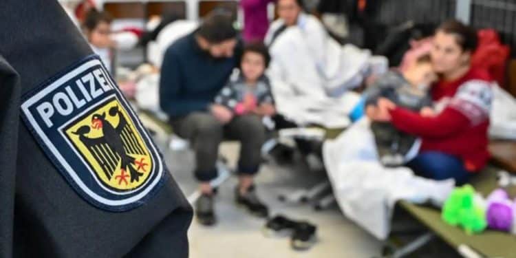 Policía de Alemania: repatriar irregulares que deberían abandonar el país tomaría 80 años