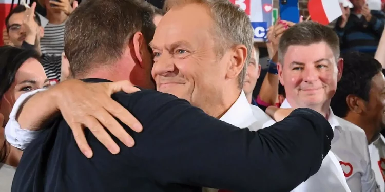 Progresismo polaco proclama su victoria tras conocerse los sondeos a pie de urna