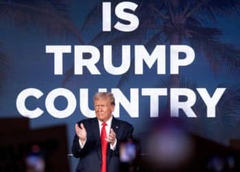 Trump supera a Biden en las encuestas de varios estados clave a un año de las elecciones