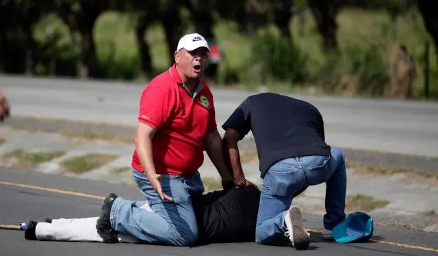 Asesinan a dos docentes que bloqueaban ruta durante protesta minera en Panamá