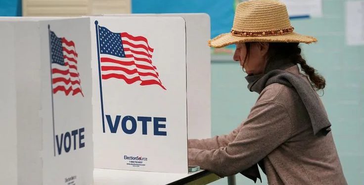 Fallas en el sistema: reportaron error en máquinas de votación en EE.UU durante elecciones