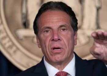 Exalcalde de Nueva York acusado por 12va vez de agresión sexual