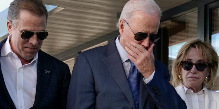 Joe Biden recibió ‘pagos mensuales directos’ de la cuenta comercial ‘Owasco PC’ de Hunter