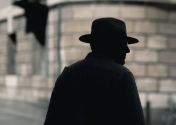 Descubren secreto de exembajador estadounidense: servía como agente cubano