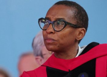 Cámara de Representantes amplía investigación contra directora de Harvard por plagio