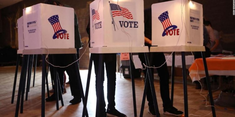 Encuesta revela que 1 de cada 5 estadounidenses votaron de forma fraudulenta en 2020