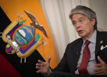 El Parlamento de Ecuador declara al expresidente Lasso "responsable" de malversación