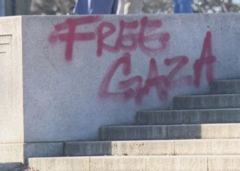 Vandalismo “Pro-Palestina”: Monumento Lincoln Memorial fue marcado con “Free Gaza”