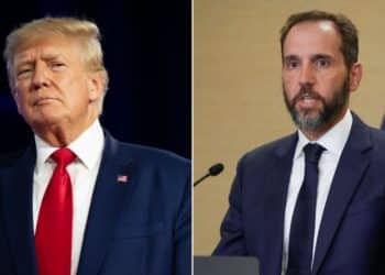 Trump presenta una demanda para que detengan al fiscal especial Jack Smith por desacato al tribunal