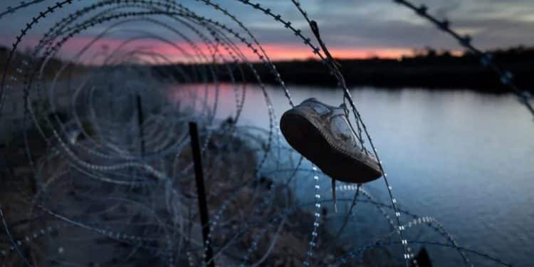 Aumenta crisis migratoria: Corte Suprema autoriza corte de alambre de púas en Texas