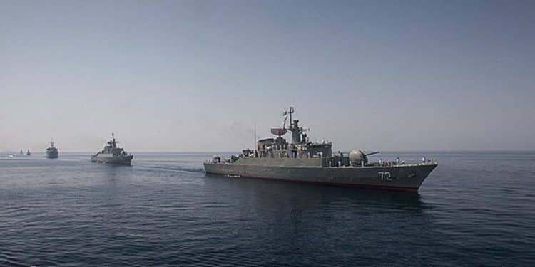 Escalamiento naval en el Mar Rojo: Irán despliega un buque de guerra en apoyo a los hutíes