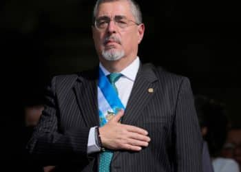 El año de retos al que se enfrentará Bernardo Arévalo, el nuevo presidente de Guatemala