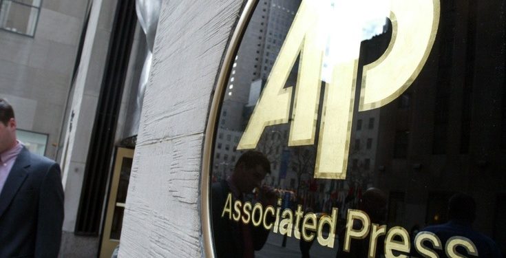 Grupo de filántropos capacitan a periodistas como "activistas" para afianzar la agenda climática mundial