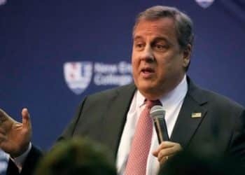 Chris Christie se retira como candidato presidencial para las elecciones 2024