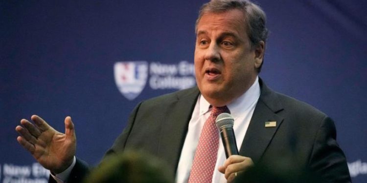 Chris Christie se retira como candidato presidencial para las elecciones 2024
