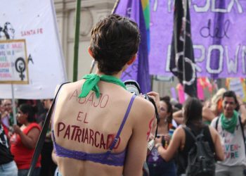 Feminismo de Argentina se victimiza ante llega de Milei al poder