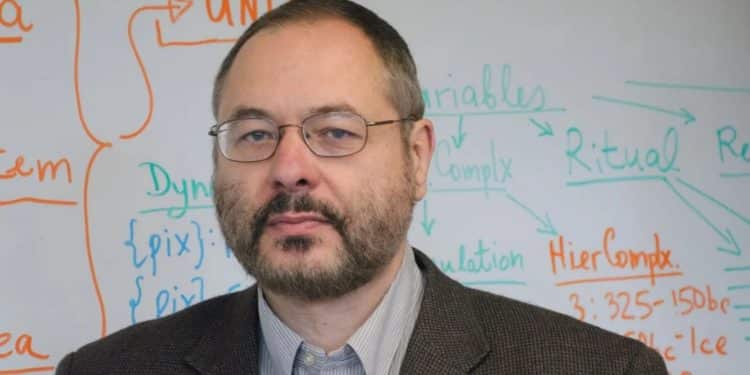 Peter Turchin, el historiador que ha predicho el fin del mundo actual