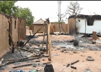 Sacerdote armado protegió a sus feligreses después de la masacre de navidad en Nigeria