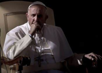 Polémica en el Vaticano: Papa Francisco llama "hipócritas" a quienes critican las bendiciones a homosexuales