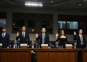 Así fue la tensa comparecencia de los CEO de las RRSS en el Congreso: "Tienen las manos manchadas de sangre"