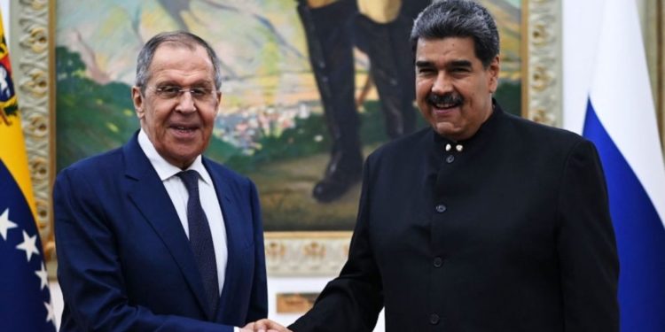 Lavrov llega a Venezuela para reunirse con Nicolás Maduro
