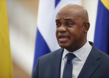 Foto de archivo del canciller de Colombia, Luis Gilberto Murillo.