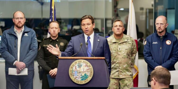“Si se quedan, morirán”: DeSantis llamó a evacuar Florida ante la llegada del huracán Milton