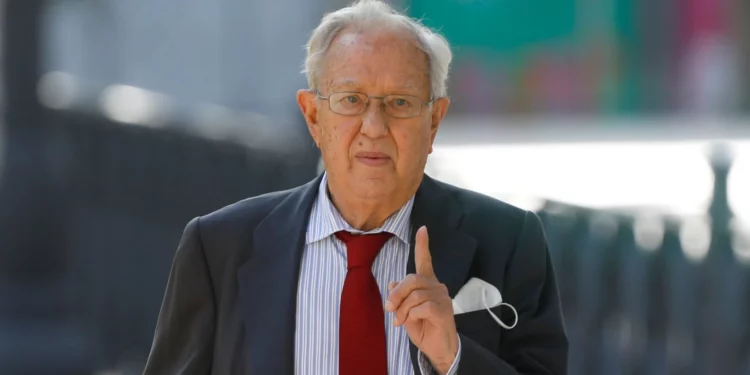 Juzgan al exembajador en Venezuela Raúl Morodo por ocultar 4,5 millones ganados con PDVSA