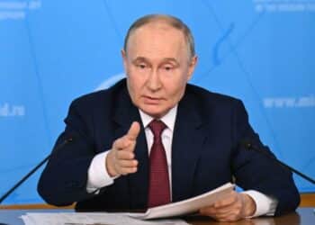 Vladimir Putin contempla la posibilidad de utilizar misiles hipersónicos "Oreshnik" para atacar Kiev