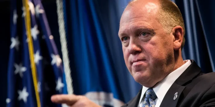 El nuevo "zar de la frontera", Tom Homan, anuncia que Chicago será el punto de partida para las deportaciones masivas